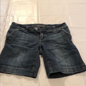 American Eagle Bermuda shorts